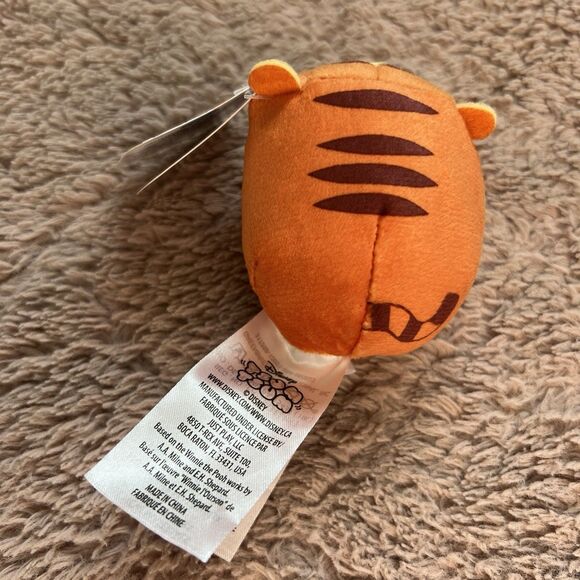 NEW Disney Tsum Tsum Tigger Mini Plush - Picture 4 of 5